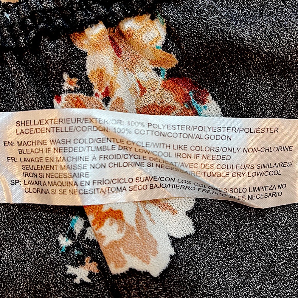 Band of Gypsies Romper Black w/ Floral Print S - Picture 12 of 12